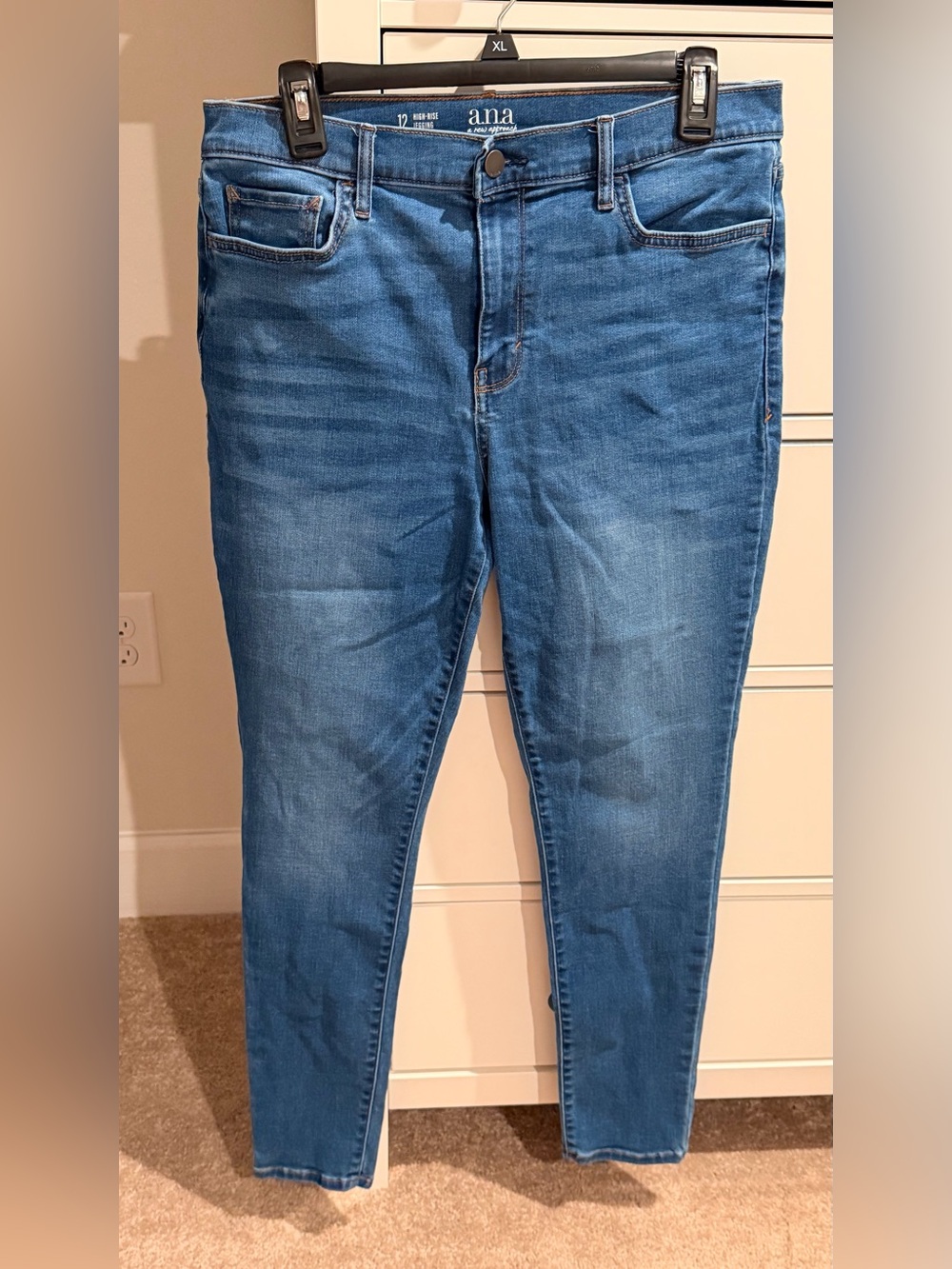 a.n.a Women's Mid Blue Stretch Jeggings